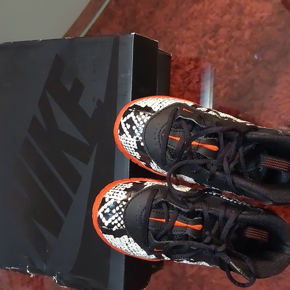 Boys Nike Posite TD Sneakers - Picture 4 of 4